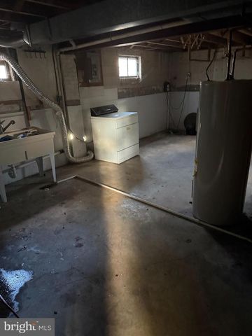 10118 DWIGHT AVE, Fairfax, VA 22032