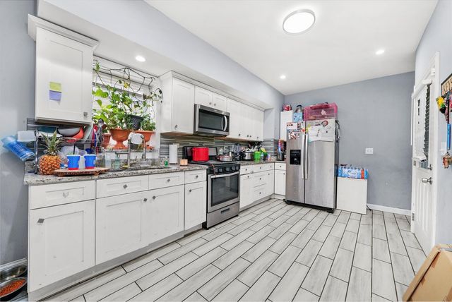 3144 S 54th Avenue, Cicero, IL 60804