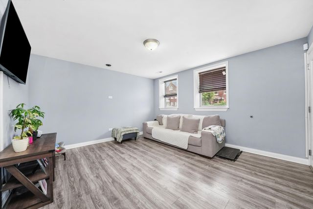 3144 S 54th Avenue, Cicero, IL 60804