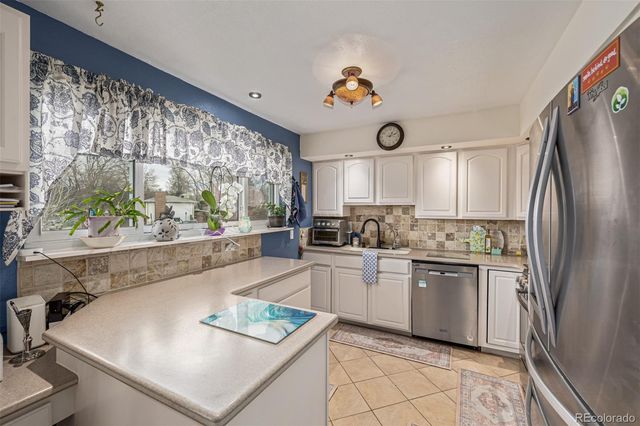 4233 E Maplewood Way, Centennial, CO 80121