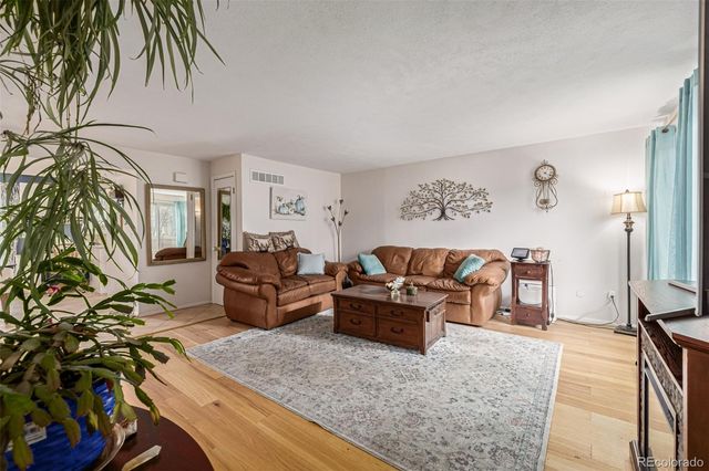 4233 E Maplewood Way, Centennial, CO 80121