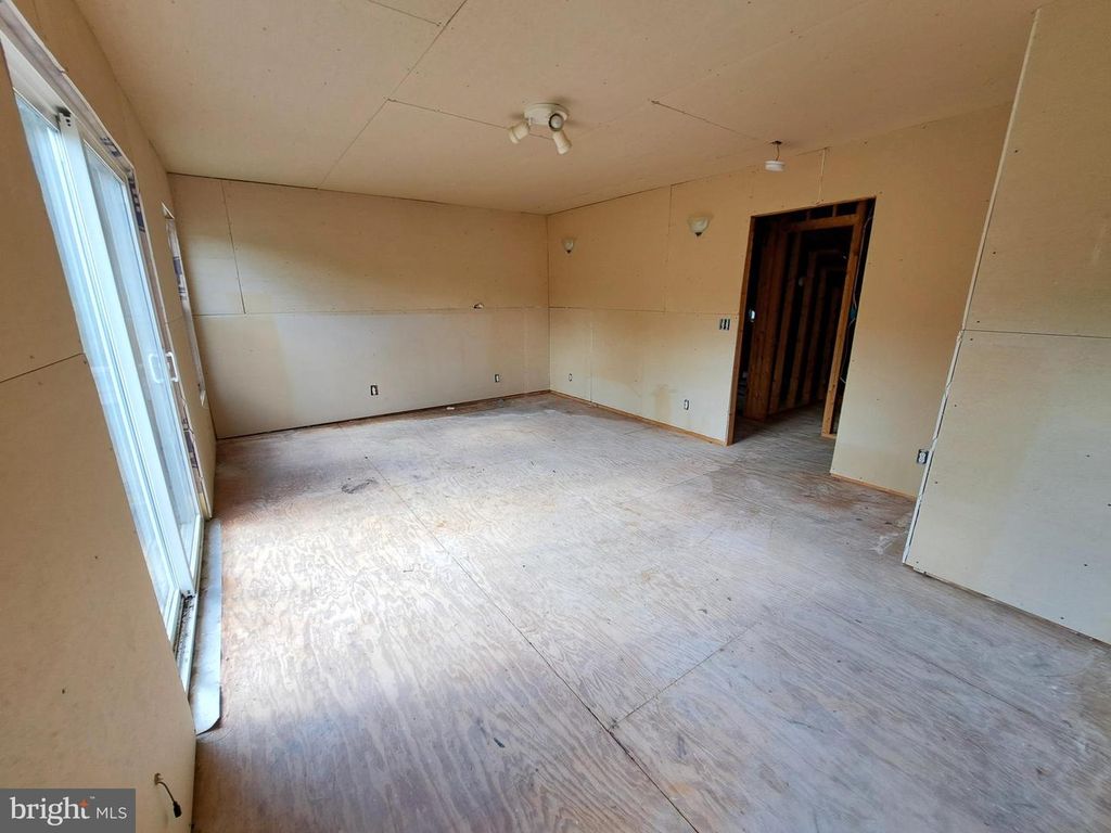 Image 11 of property listing at 2139 GROTON RD, Pocomoke City, MD 21851