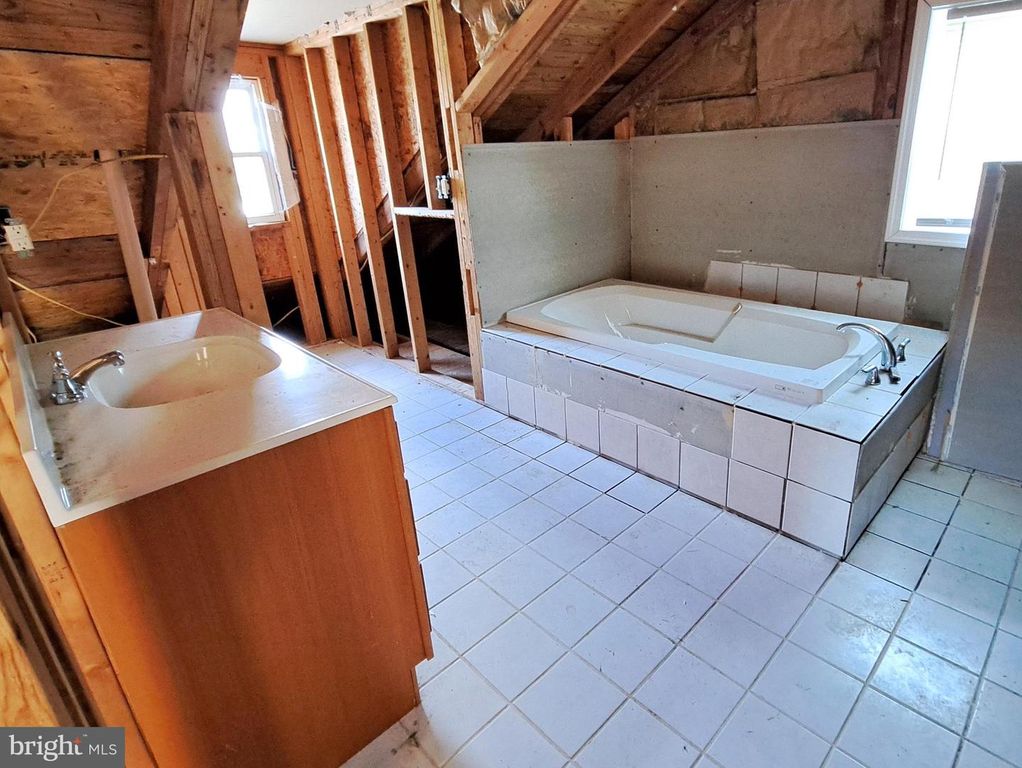 Image 14 of property listing at 2139 GROTON RD, Pocomoke City, MD 21851