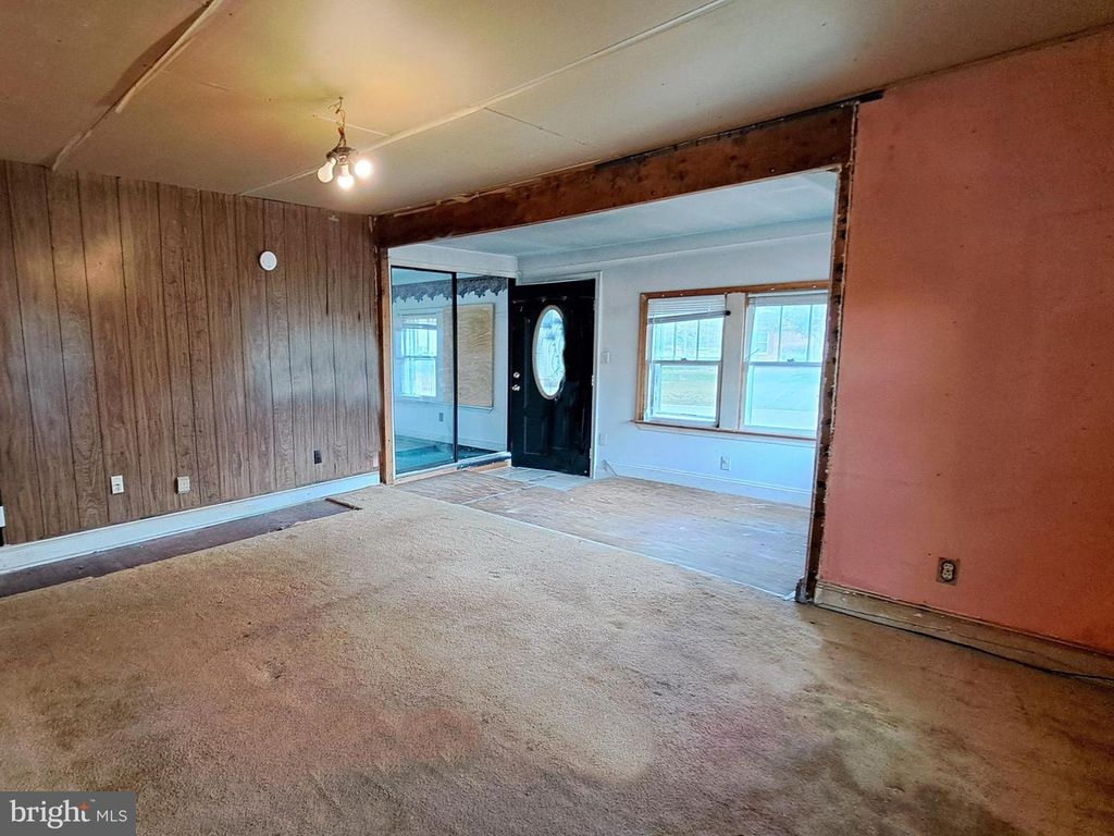 Image 5 of property listing at 2139 GROTON RD, Pocomoke City, MD 21851