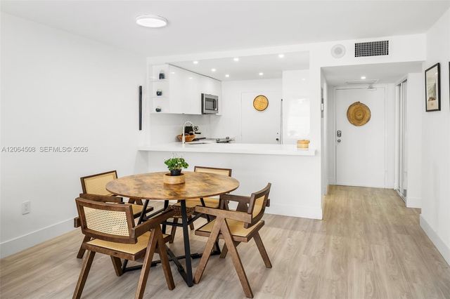 345 Ocean Drive 610, Miami Beach, FL 33139