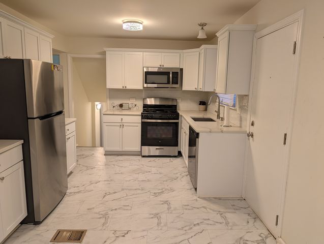 1722 168th Street, Hazel Crest, IL 60429