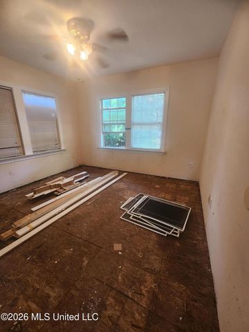 272 Benachi Avenue, Biloxi, MS 39530