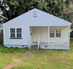 272 Benachi Avenue, Biloxi, MS 39530