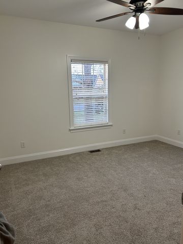 5120 MacArthur Ave, Murfreesboro, TN 37129