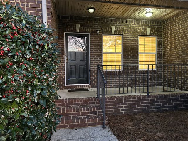 5120 MacArthur Ave, Murfreesboro, TN 37129