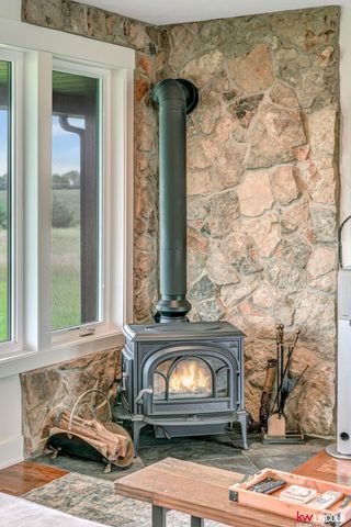 1015 County Road E Road, Palmyra, NE 68418