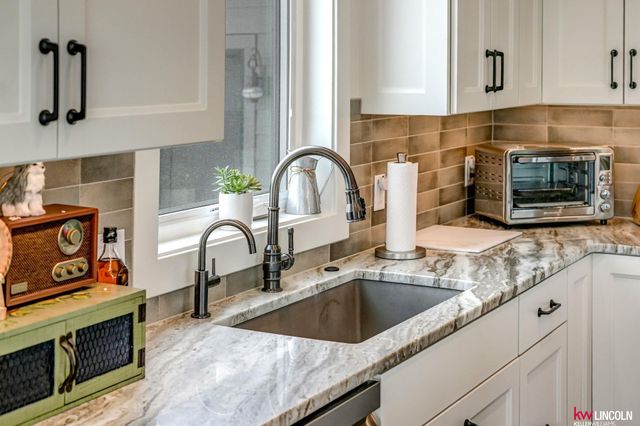 1015 County Road E Road, Palmyra, NE 68418