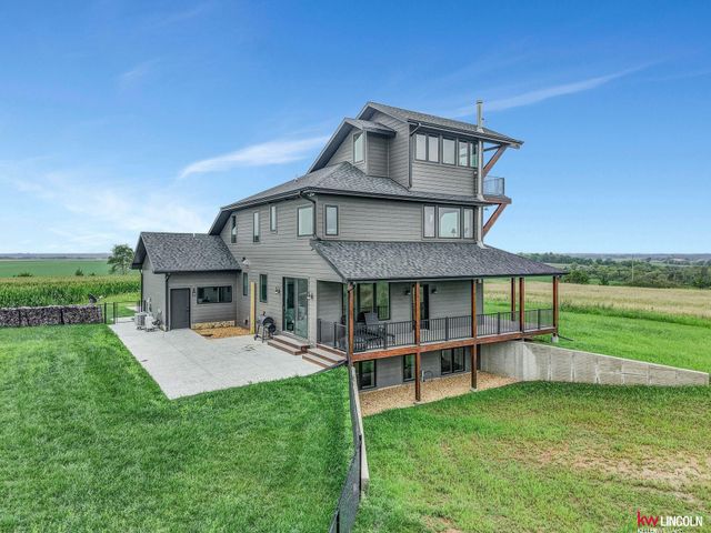 1015 County Road E Road, Palmyra, NE 68418