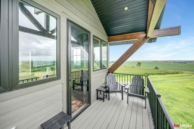 1015 County Road E Road, Palmyra, NE 68418