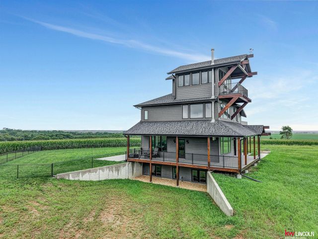 1015 County Road E Road, Palmyra, NE 68418