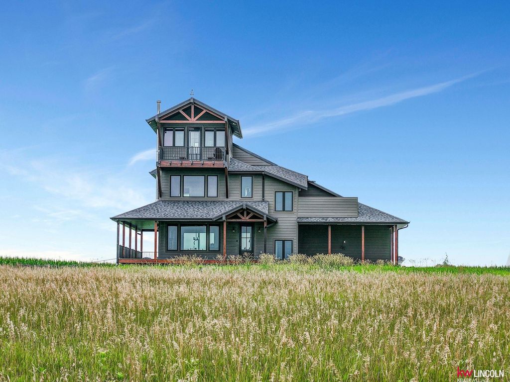 1015 County Road E Road, Palmyra, NE 68418