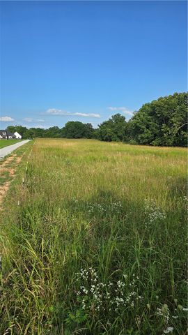4995 Ervin McGarrah Road, Lowell, AR 72745