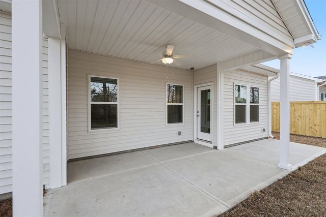 805 Wild Indigo Dr, Conway, SC 29526