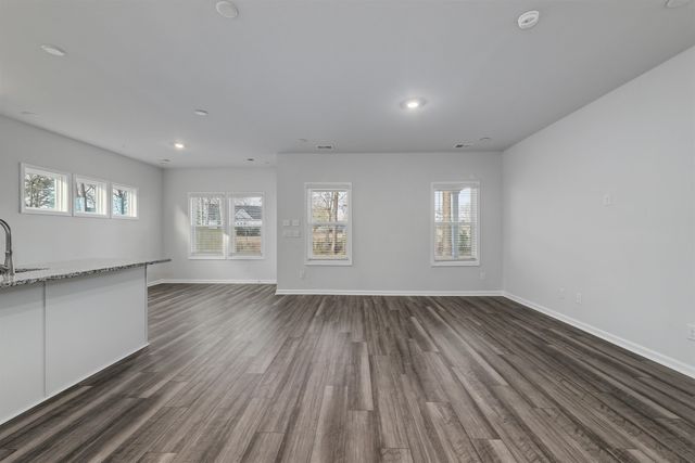 805 Wild Indigo Dr, Conway, SC 29526