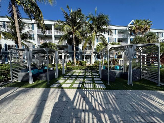621 E Woolbright Road 202, Boynton Beach, FL 33435