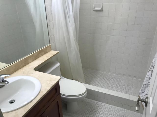621 E Woolbright Road 202, Boynton Beach, FL 33435
