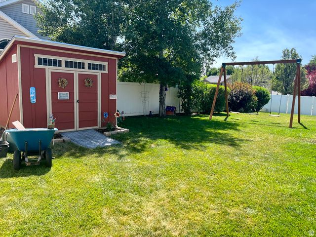 2581 W 1890 N, Clinton, UT 84015
