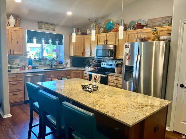 2581 W 1890 N, Clinton, UT 84015