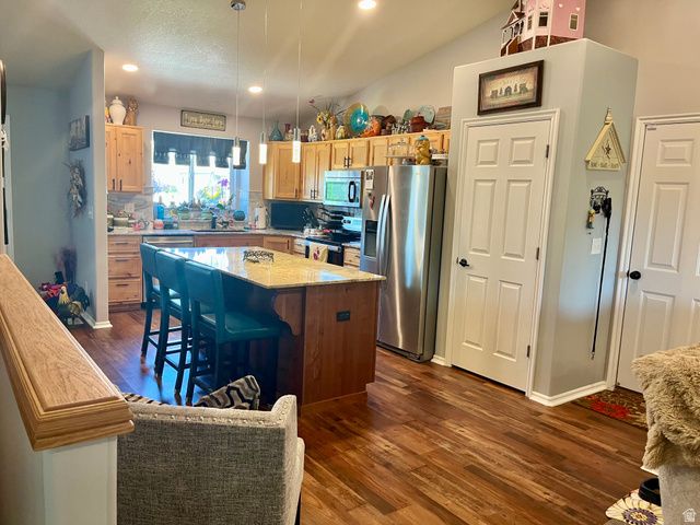 2581 W 1890 N, Clinton, UT 84015