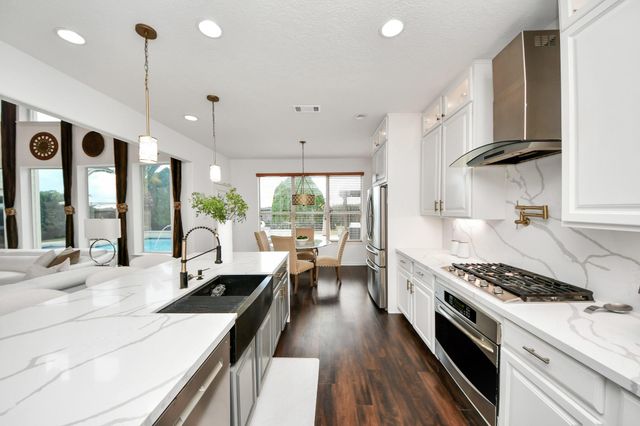 11003 Leigh Woods Drive, Cypress, TX 77433