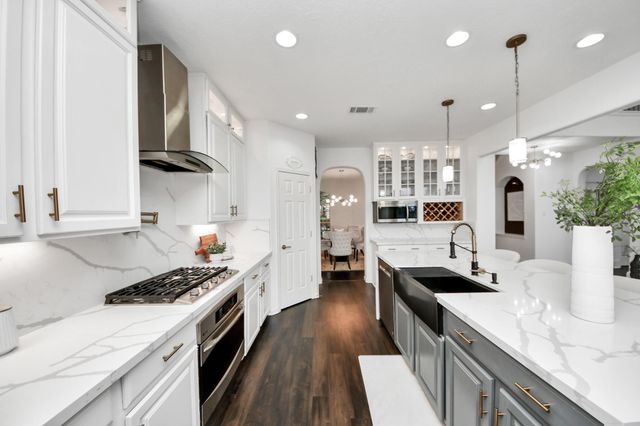 11003 Leigh Woods Drive, Cypress, TX 77433