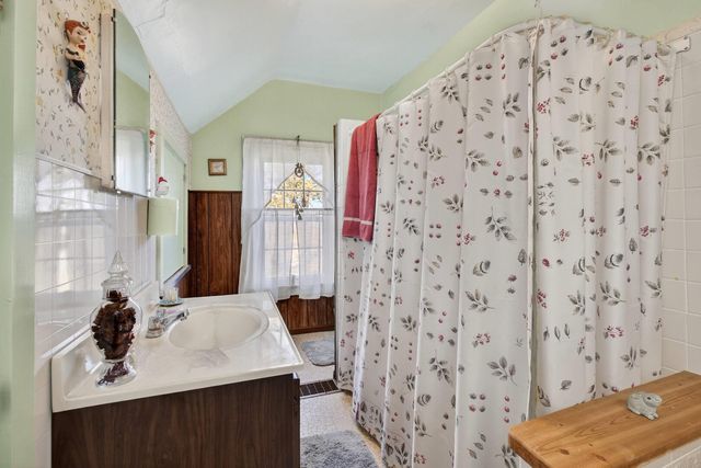 7805 Jersey Ridge Road, Davenport, IA 52807