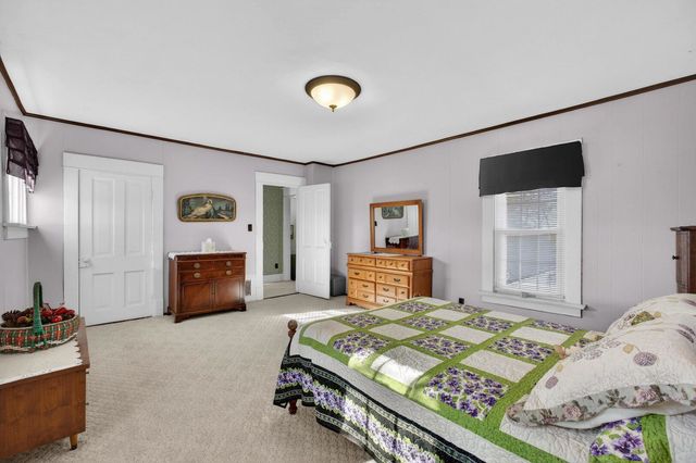 7805 Jersey Ridge Road, Davenport, IA 52807