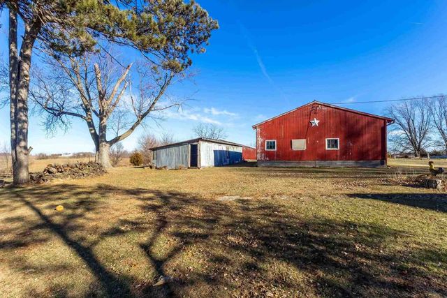 7805 Jersey Ridge Road, Davenport, IA 52807