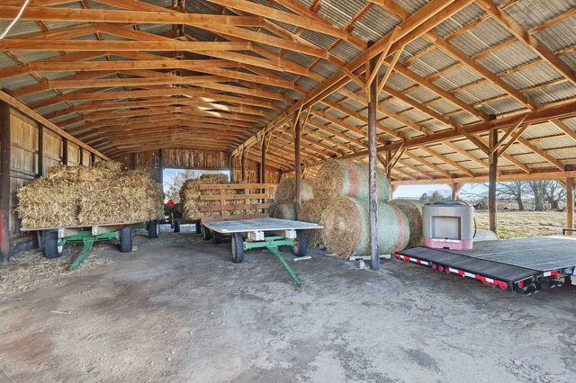 7805 Jersey Ridge Road, Davenport, IA 52807