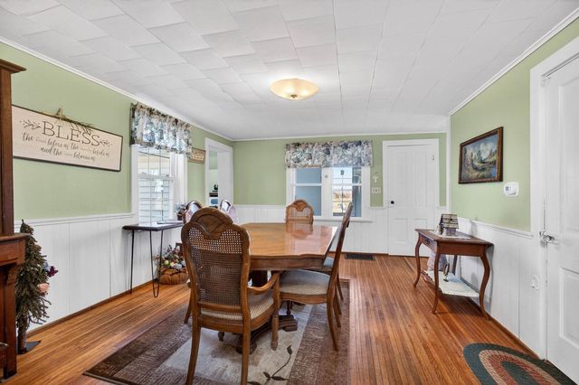 7805 Jersey Ridge Road, Davenport, IA 52807