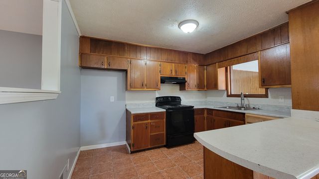 6020 Cristie Drive, Ellenwood, GA 30294