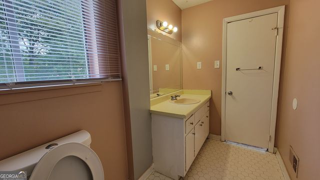 6020 Cristie Drive, Ellenwood, GA 30294