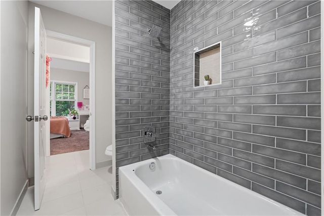 682 Montglade Court, Suwanee, GA 30024