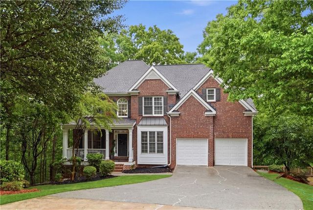 682 Montglade Court, Suwanee, GA 30024