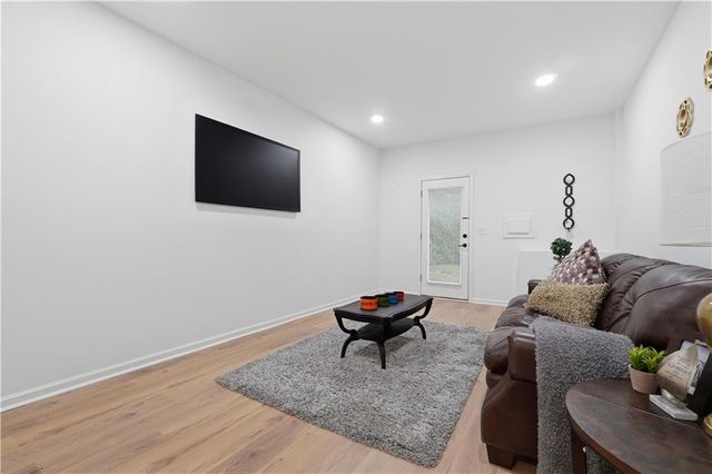 682 Montglade Court, Suwanee, GA 30024