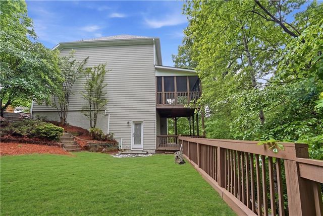 682 Montglade Court, Suwanee, GA 30024