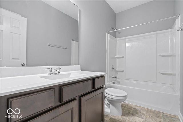 15803 W Rail Drive, Westfield, IN 46074