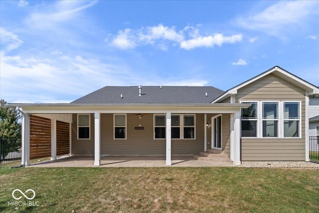 15803 W Rail Drive, Westfield, IN 46074