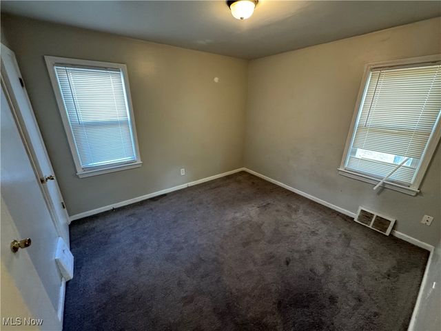 795 E 260th Street, Euclid, OH 44132