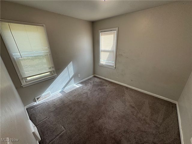 795 E 260th Street, Euclid, OH 44132