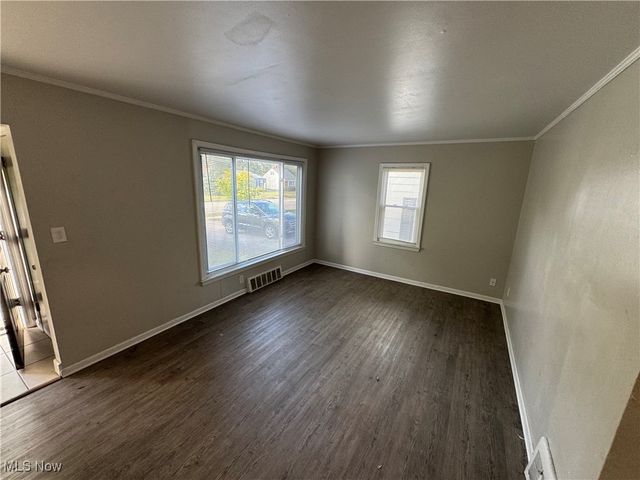 795 E 260th Street, Euclid, OH 44132