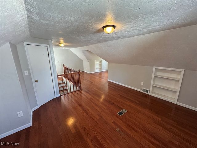 795 E 260th Street, Euclid, OH 44132