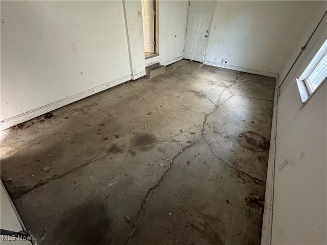 795 E 260th Street, Euclid, OH 44132