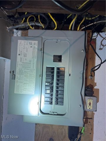 795 E 260th Street, Euclid, OH 44132