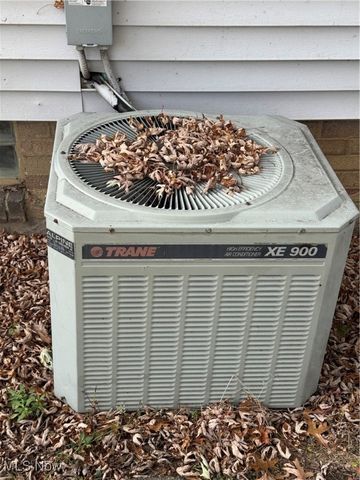 795 E 260th Street, Euclid, OH 44132